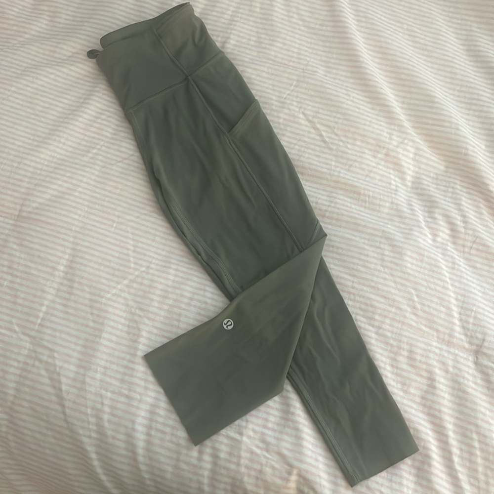 Lululemon align cropped 23” with pockets